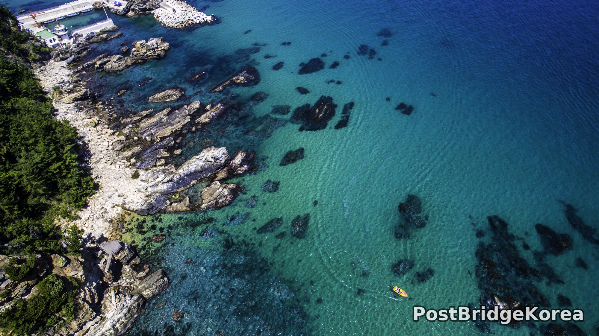 Jeongdongjin Aerial Drone Photography: Cliff-Top Ship Hotel Composition and Coastal Exposure Guide